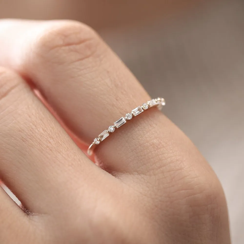 14K Baguette and Round Diamond Ring