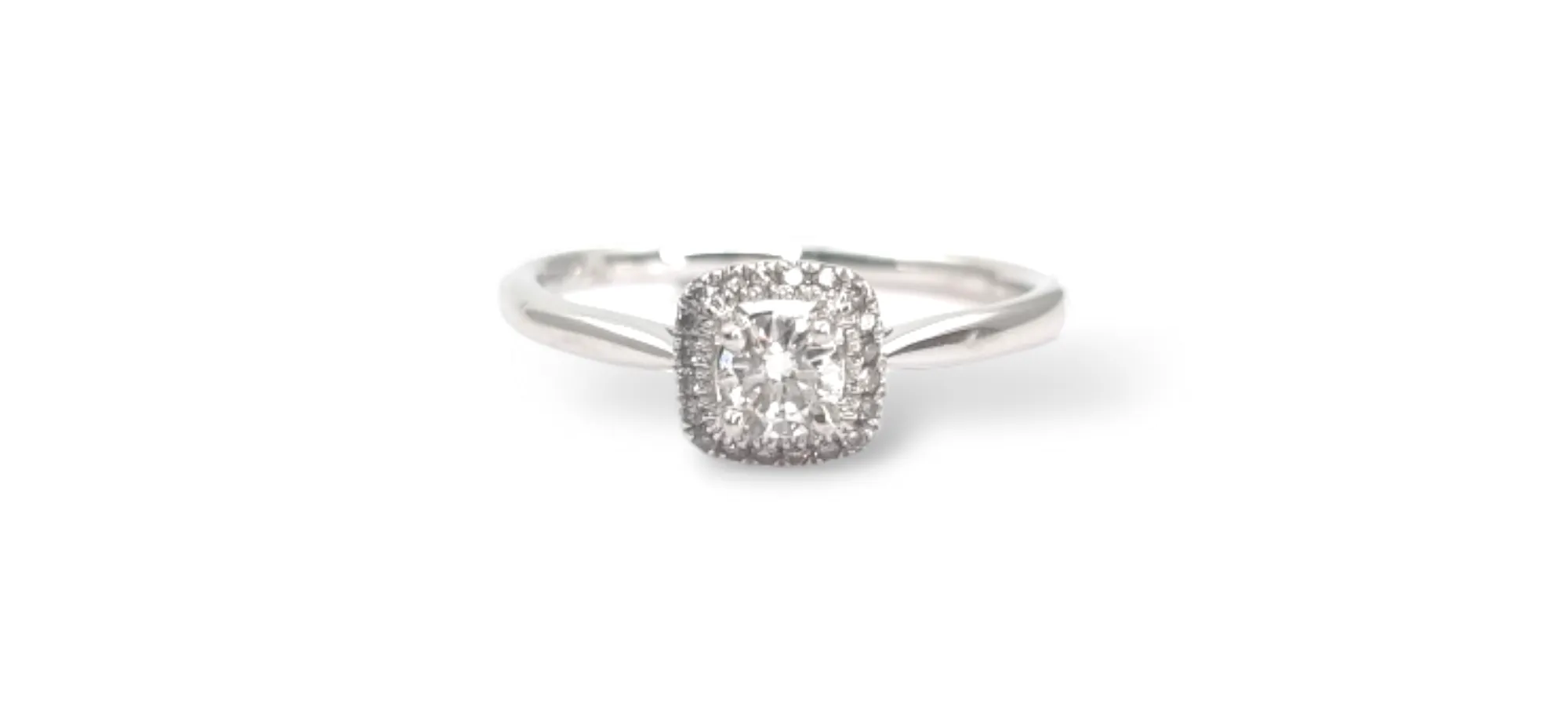 Diamond Ring in 18K White Gold