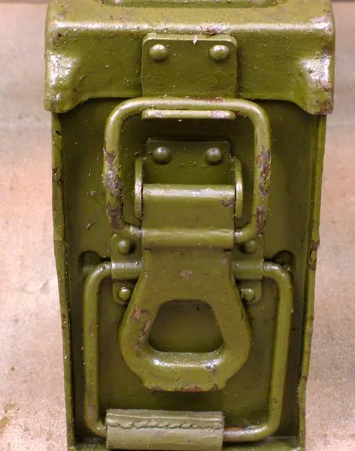 German MG 34/42 Ammunition Can: Steel Green w/ 5 Belts