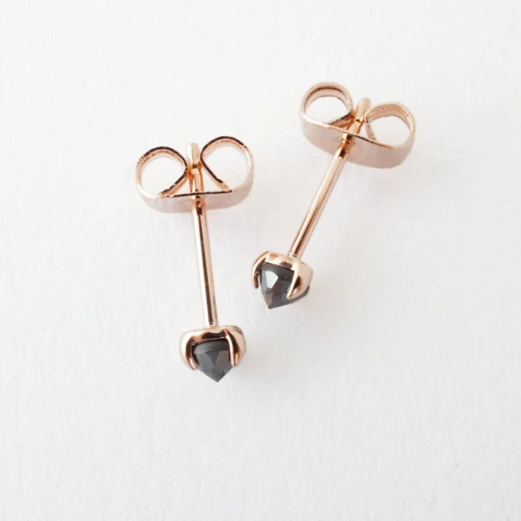 Iron Ore Point Solitaire Studs