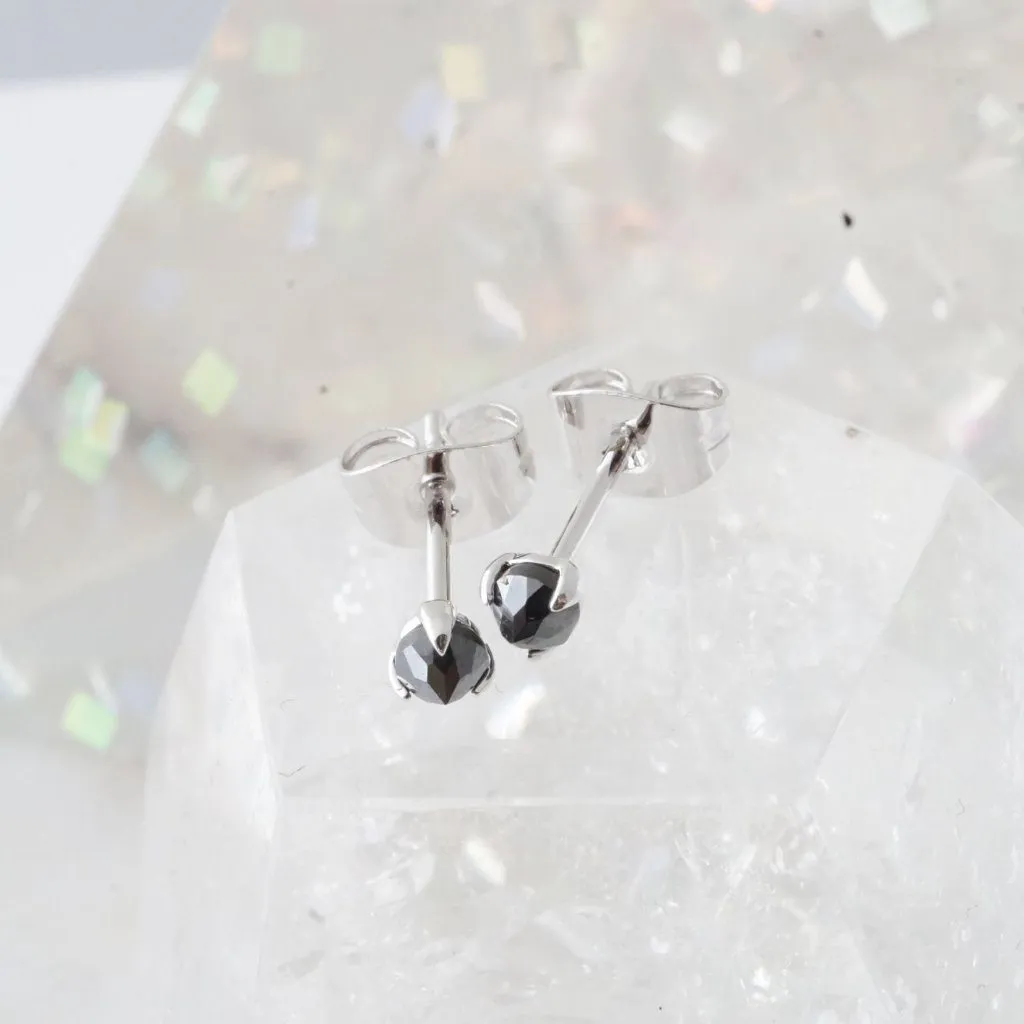 Iron Ore Point Solitaire Studs